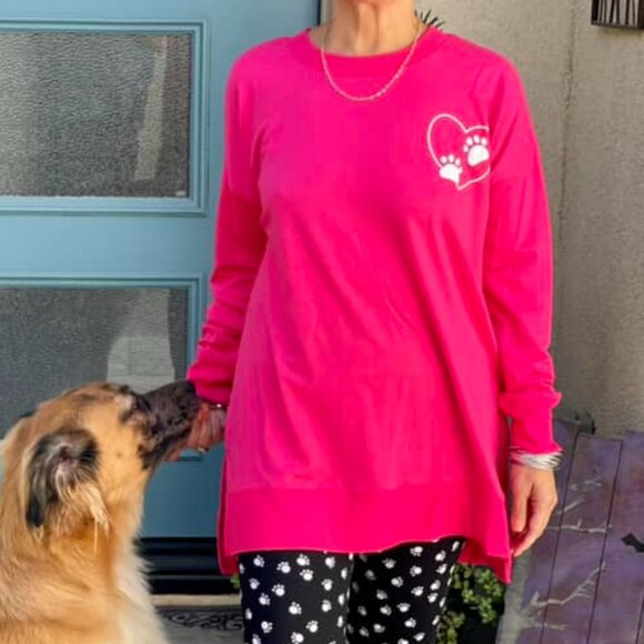 NEW LuLaRoe Hannah Dog Paw Print Heart Pink White Pullover Long Sleeve Shirt NWT - Picture 3 of 4